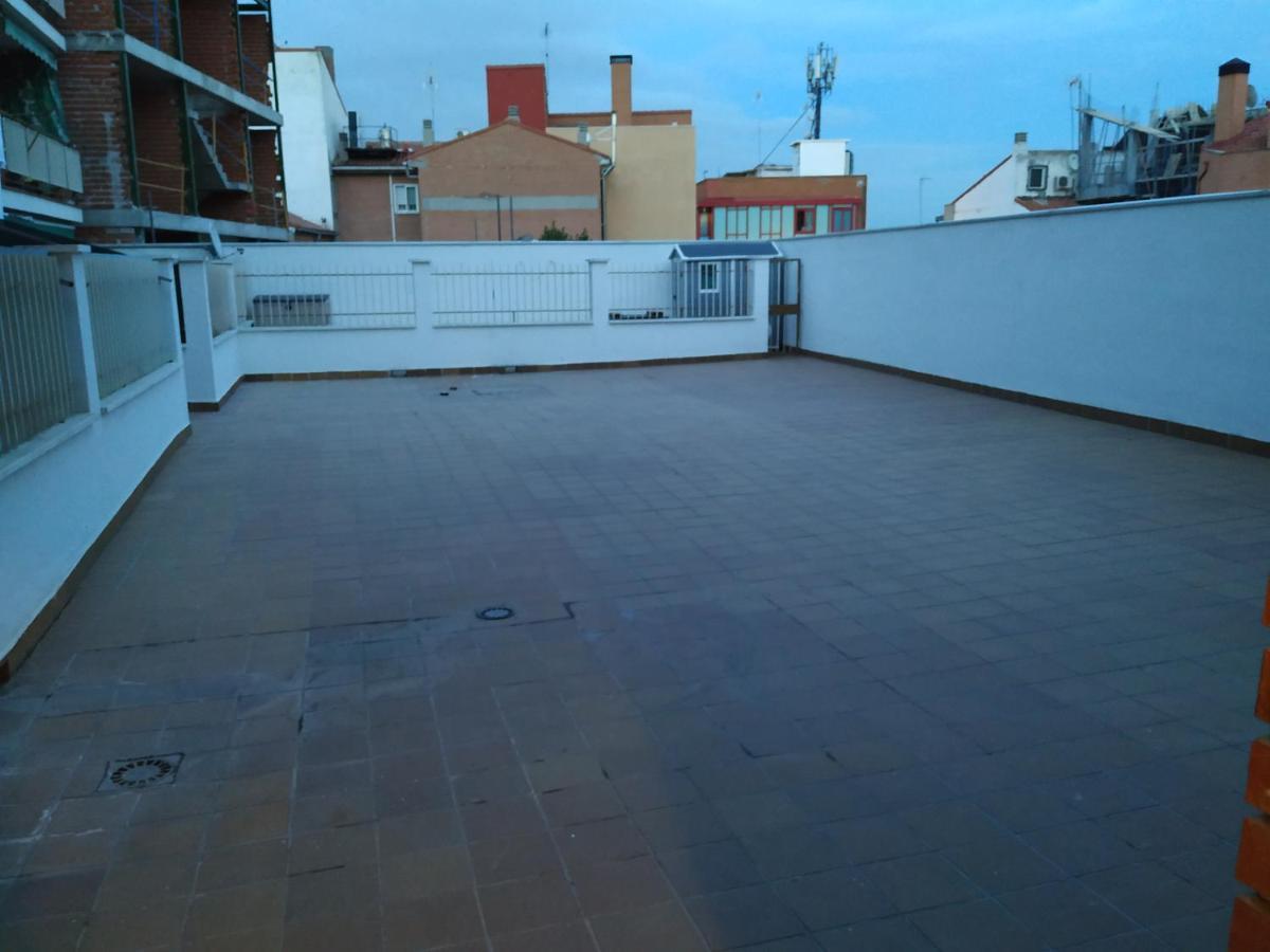 Apartamentos Deluxe Barajas Madrid Luaran gambar