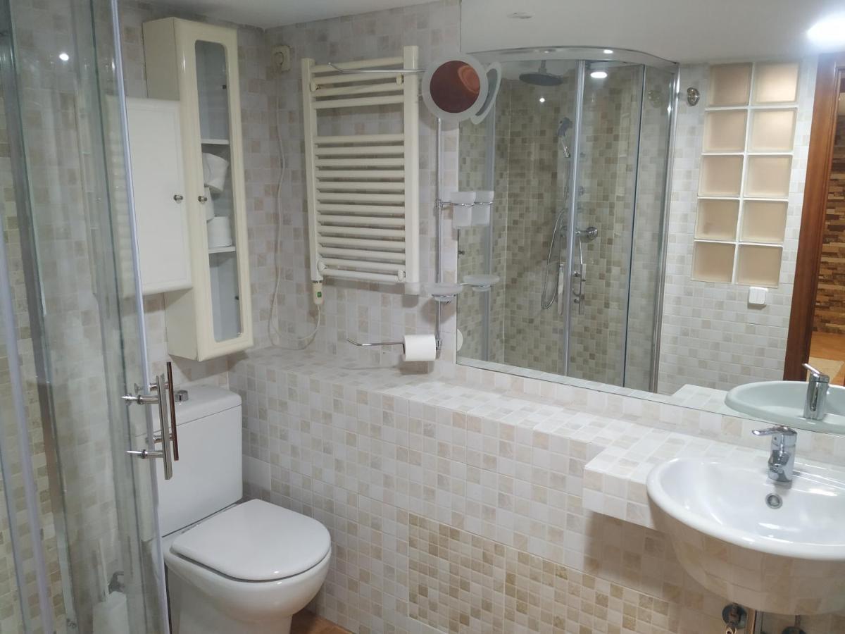 Apartamentos Deluxe Barajas Madrid Luaran gambar