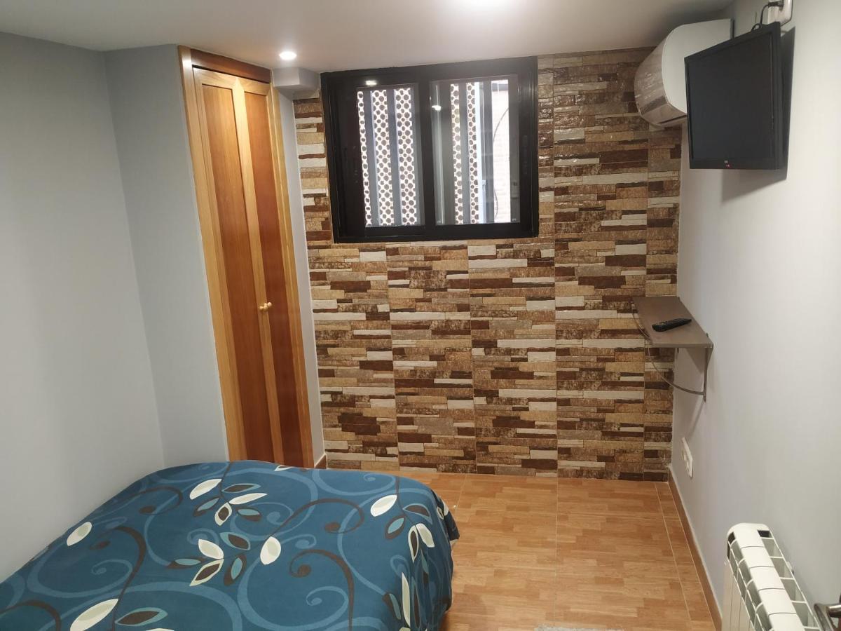 Apartamentos Deluxe Barajas Madrid Luaran gambar