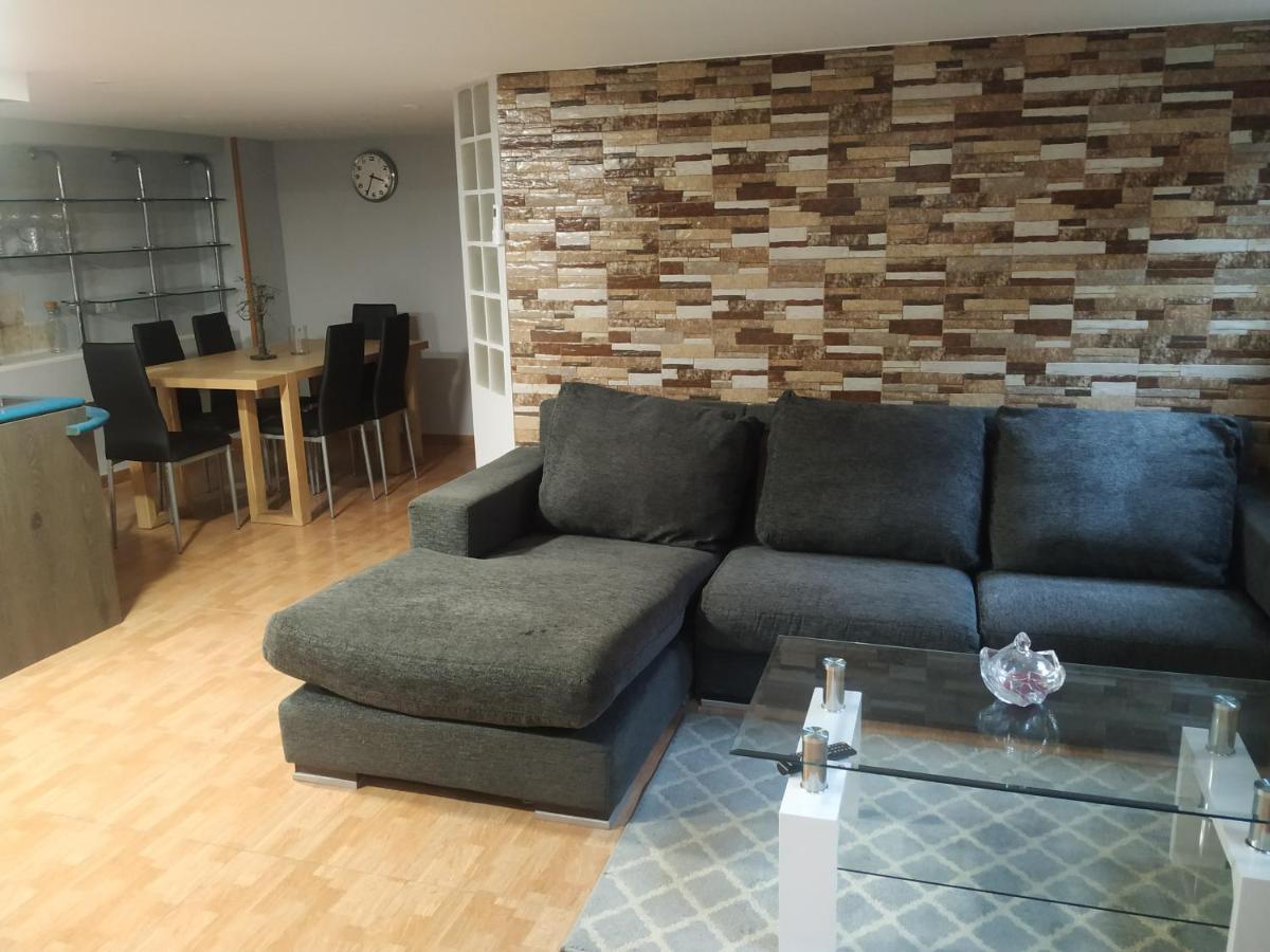 Apartamentos Deluxe Barajas Madrid Luaran gambar