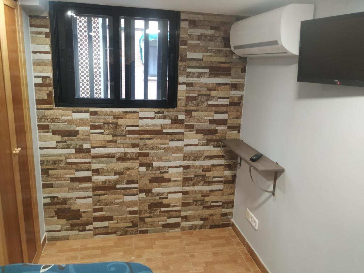 Apartamentos Deluxe Barajas Madrid Luaran gambar