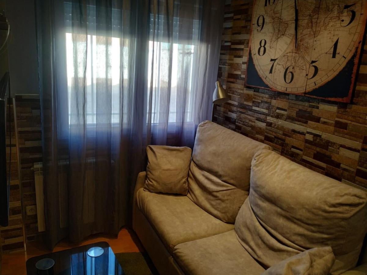 Apartamentos Deluxe Barajas Madrid Luaran gambar