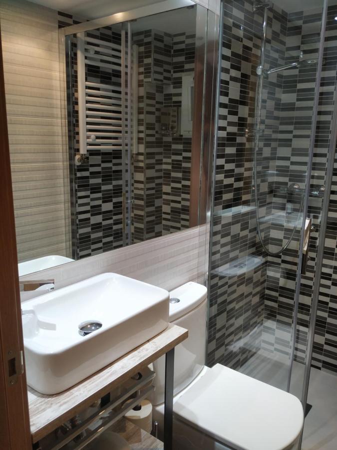 Apartamentos Deluxe Barajas Madrid Luaran gambar