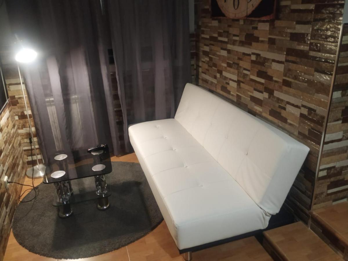 Apartamentos Deluxe Barajas Madrid Luaran gambar